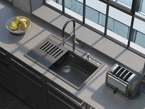 Смеситель OMOIKIRI OSAKA-BN-BL (нержавеющая сталь/черный)